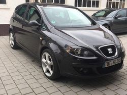 Grau Gebraucht 2005 Seat Altea Sport Van / Kleinbus | 3.490 € (Etwas zu teuer)