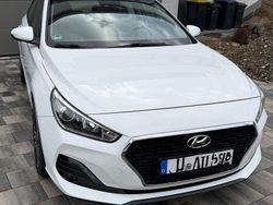 Weiß Gebraucht 2019 Hyundai i30 Limousine | 12.900 € (Fairer Preis)