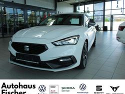 "candy" weiss Gebraucht 2021 Seat Leon FR Limousine | 19.990 € (Fairer Preis)