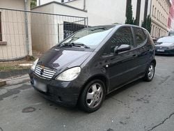 Schwarz Gebraucht 2001 Mercedes A160 Avantgarde Kleinwagen | 800 € (Superpreis)