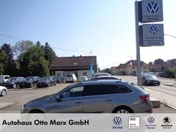 Graphitgrau Gebraucht 2022 Skoda Superb Kombi | 29.950 € (Fairer Preis)