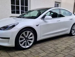 Weiß Gebraucht 2020 Tesla Model 3 Long Range Limousine | 24.800 € (Guter Preis)