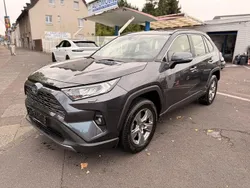 Grau Gebraucht 2023 Toyota RAV4 Hybrid Business Edition SUV | 32.990 € (Guter Preis)