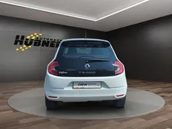 Weiß Gebraucht 2021 Renault Twingo LIMITED Kleinwagen | 8.960 € (Guter Preis)