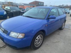 Blau Gebraucht 2000 Audi A3 Ambiente Limousine | 850 € (Guter Preis)