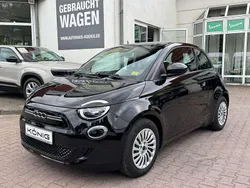Schwarz Gebraucht 2023 Fiat 500e Limousine | 25.489 € (Etwas zu teuer)