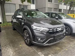 Schwarz Gebraucht 2023 Dacia Sandero Expression Kleinwagen | 14.380 € (Fairer Preis)