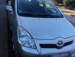 Grau Gebraucht 2008 Toyota Corolla Verso Van / Kleinbus | 3.800 € (Etwas zu teuer)
