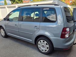 Grau Gebraucht 2009 VW Touran Trendline Van / Kleinbus | 2.950 € (Guter Preis)