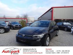 Deep black perleffekt, deep bl Gebraucht 2023 VW Golf VIII Life Kombi | 19.999 € (Etwas zu teuer)