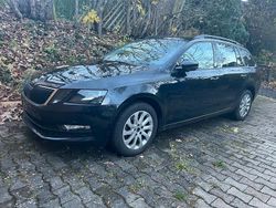 Schwarz Gebraucht 2019 Skoda Octavia Kombi | 9.999 € (Superpreis)