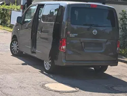Braun Gebraucht 2017 Nissan NV200 Van | 7.300 € (Guter Preis)
