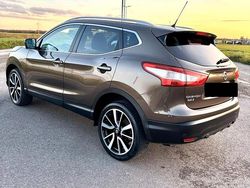 Braun Gebraucht 2014 Nissan Qashqai Tekna SUV | 9.990 € (Fairer Preis)