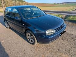 Blau Gebraucht 2003 VW Golf IV Pacific Limousine | 899 € (Guter Preis)