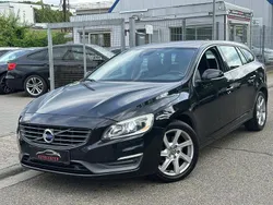 Schwarz Gebraucht 2014 Volvo V60 Momentum Kombi | 12.900 € (Fairer Preis)