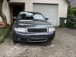 Grau Gebraucht 2004 Audi A4 Limousine | 1.700 € (Fairer Preis)