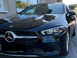 Schwarz Gebraucht 2020 Mercedes CLA200 Shooting Brake Kombi | 25.000 € (Teuer)