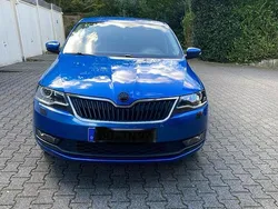 Blau Gebraucht 2017 Skoda Rapid Drive Limousine | 7.900 € (Fairer Preis)