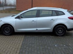 Silber Gebraucht 2014 Renault Mégane GrandTour Kombi | 3.900 € (Guter Preis)