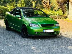 Grün Gebraucht 2001 Opel Astra Cabriolet Cabrio | 2.500 € (Etwas zu teuer)