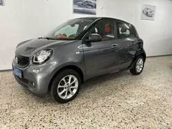 Grau Gebraucht 2019 Smart ForFour Basis Kleinwagen | 11.700 € (Etwas zu teuer)