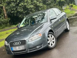 Grau Gebraucht 2006 Audi A4 Limousine | 3.500 € (Etwas zu teuer)
