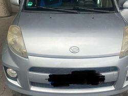 Silber Gebraucht 2005 Daihatsu Sirion Kleinwagen | 999 € (Etwas zu teuer)