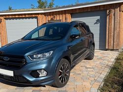 Blau Gebraucht 2019 Ford Kuga ST-Line SUV | 16.980 € (Fairer Preis)