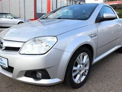 Silber Gebraucht 2005 Opel Tigra Cosmo Cabrio | 3.490 € (Etwas zu teuer)