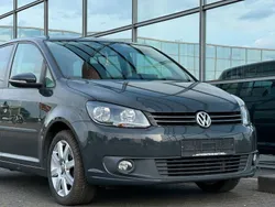 Grau Gebraucht 2014 VW Touran Trendline Van / Kleinbus | 8.490 € (Guter Preis)