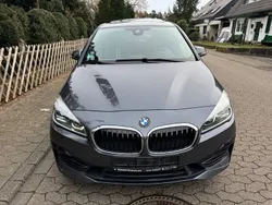 Mineralgrau metallic Gebraucht 2019 BMW 220 Sport Line Van / Kleinbus | 15.990 € (Fairer Preis)