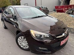 Mahagonibraun/darkmahagony Gebraucht 2015 Opel Astra Selection Limousine | 7.999 € (Fairer Preis)