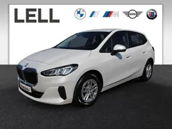 Weiß Gebraucht 2023 BMW 218 Active Tourer Van / Kleinbus | 25.850 € (Guter Preis)
