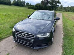 Blau Gebraucht 2015 Audi A4 Attraction Kombi | 8.990 € (Superpreis)