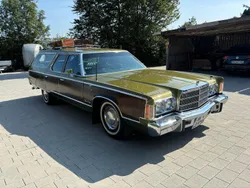 Grün Gebraucht 1975 Chrysler Town & Country Kombi | 25.000 €