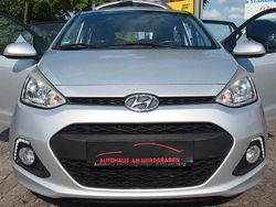 Silber Gebraucht 2014 Hyundai i10 Edition Kleinwagen | 7.300 € (Etwas zu teuer)