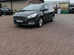 Grau Gebraucht 2018 Ford Galaxy Titanium Van / Kleinbus | 15.200 € (Fairer Preis)
