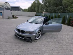 Grau Gebraucht 2004 BMW 330 Coupé | 12.000 € (Etwas zu teuer)