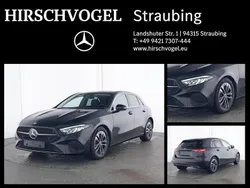 Metalliclack kosmosschwarz Gebraucht 2024 Mercedes A200 Progressive Limousine | 28.720 € (Guter Preis)