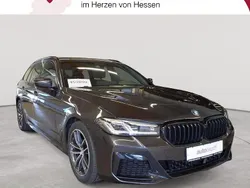 Sophistograu brillanteffekt metallic Gebraucht 2022 BMW 520 M Sport Kombi | 31.290 € (Fairer Preis)