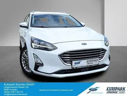 Frozen white Gebraucht 2019 Ford Focus Titanium Kombi | 20.999 € (Etwas zu teuer)