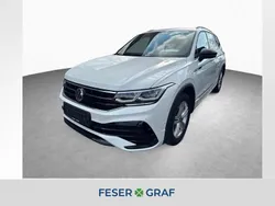 Oryxweiß perlmutteffekt Gebraucht 2024 VW Tiguan Allspace Style SUV | 47.940 € (Teuer)
