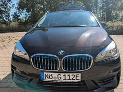 Braun Gebraucht 2018 BMW 225 Active Tourer iPerformance Van / Kleinbus | 15.099 € (Superpreis)