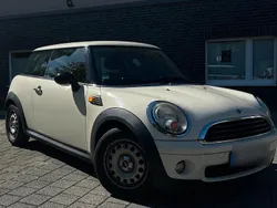 Weiß Gebraucht 2007 Mini ONE Kleinwagen | 3.000 € (Fairer Preis)