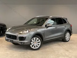 Grau Gebraucht 2017 Porsche Cayenne S SUV | 49.000 € (Fairer Preis)
