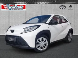 Weiß Gebraucht 2024 Toyota Aygo Business Edition Kleinwagen | 15.490 € (Guter Preis)