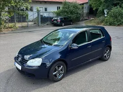 Blau Gebraucht 2004 VW Golf V Comfortline Limousine | 3.950 € (Etwas zu teuer)