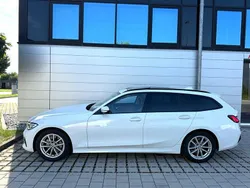 Weiß Gebraucht 2021 BMW 330 Sport Line Kombi | 31.999 € (Etwas zu teuer)