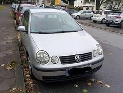 Grau Gebraucht 2003 VW Polo Comfortline Kleinwagen | 990 € (Guter Preis)