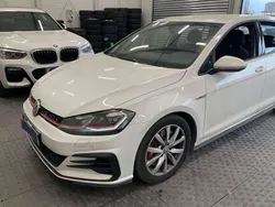 Weiß Gebraucht 2019 VW Golf VII GTI Limousine | 21.000 €